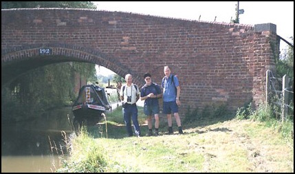 Peter, Mick - complete with shirt - and Larry on the Oxford Canal.