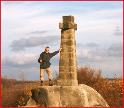 Mick trying to push over the Wellington Monument, and he's only using one hand.