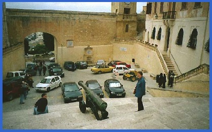 036_32a-349800 Citadel and marina car gozo USED