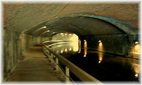 Looking back along the canal tunnel below Curzon Street.
